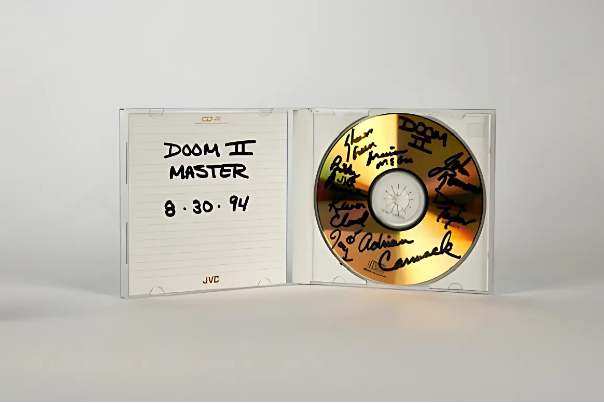 DOOM II Master Gold Disc - National Videogame MuseumNational